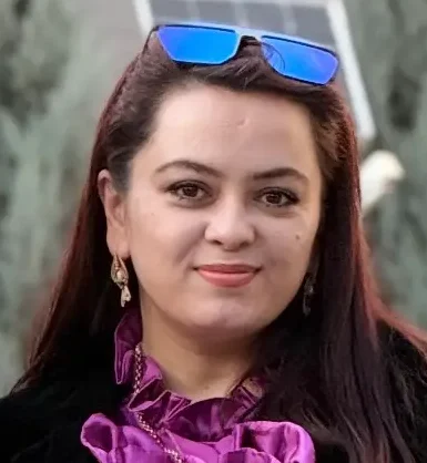 Bitiruvchi o'quvchi rasmi.